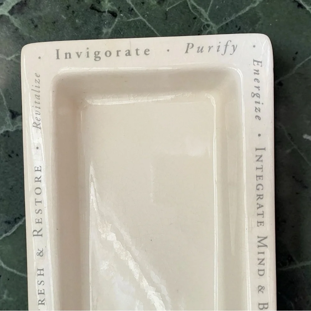 Bath & Body Works elegant cream